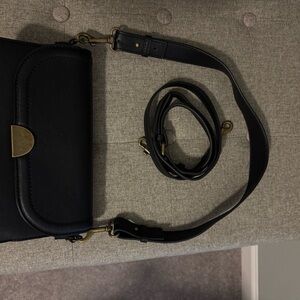 Elegant Black Leather Crossbody Bag